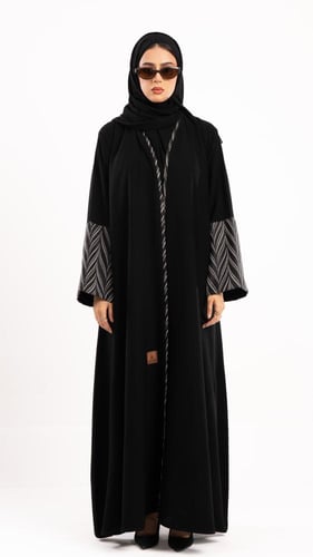 عباية جود جاكار باللون الفضي