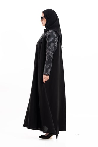 عباية قمر بجاكر مع تطريز كرستال