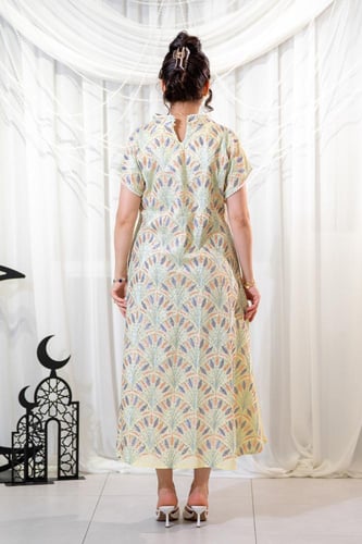 جلابية رمضانية أنيقة بتطريز ع الصدر ومن الخلف