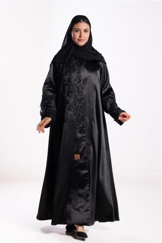 عباية عهد باللون الأسود