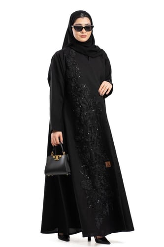 عباية وهاجة بتطريز ورد مع شك خرز