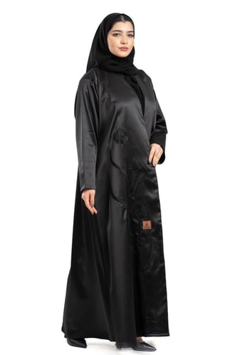 عباية رقة بتطريز وردة مع كرستال