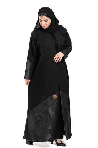 عباية همس بقماش جاكار اسود