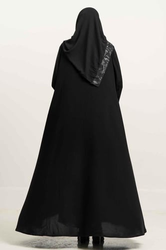 عباية كريب مع تدخيلات طبقة تل مطرز اسفل العباية