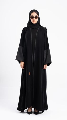 عباية جود جاكار باللون الاسود