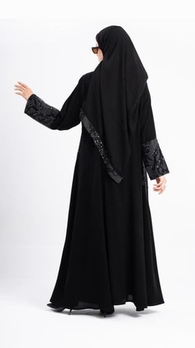 عباية ياقوت جاكار مطرز بكرستال لامع مع ترتر