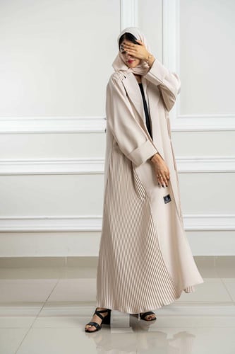 عباية بيج كلوش مع تدخيلات كسرات من الأمام