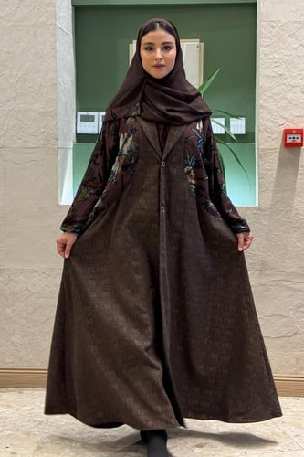 عباية نورهان بقماش روسي شتوي