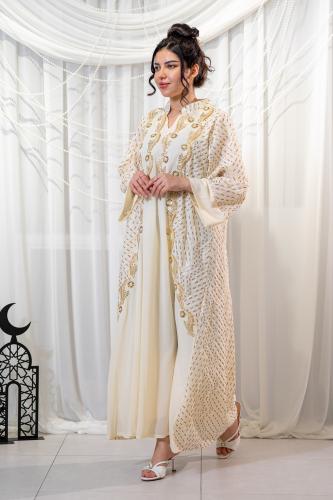 جلابية رمضانية باللون اوف وايت مع تطريز وشك خرز