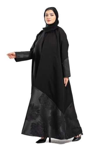 عباية همس بقماش جاكار اسود