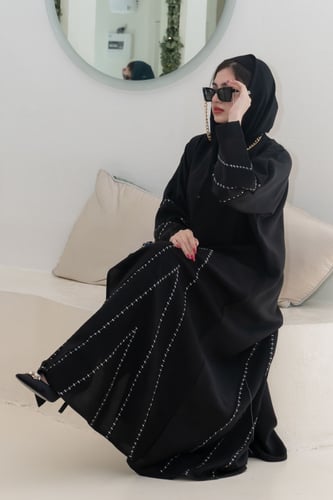 عباية كلوش مع تطريز من الاطراف