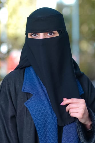 نقاب جنز ملكي طويل ب 2 مطاط