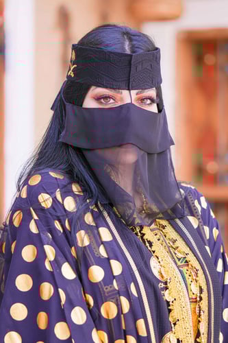 برقع يوم التأسيس بشعار سيفين ونخله ذهبي