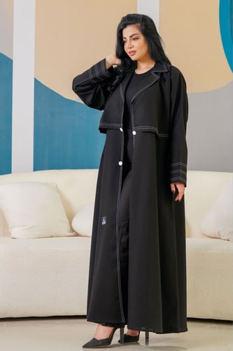 عباية كلاسيك بياقة وتحديد ابيض على الياقة والأكمام