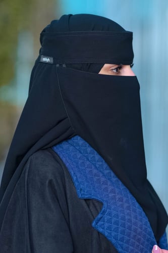 نقاب جنز ملكي طويل ب 2 مطاط