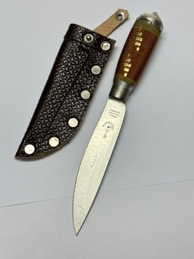 ام شوكه الألمانيه مقاس 13 وسط مكوكبه فضه بجراب جلد