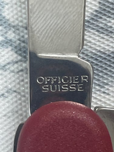 مقلميه سكين متعدده الاستخدامات صناعه سويسريه