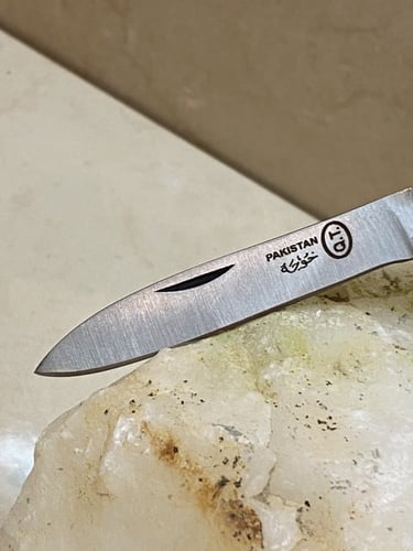 سكين ميداليه باكستاني معدن استيل لون بني