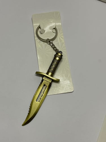 ميداليه سكين حديد