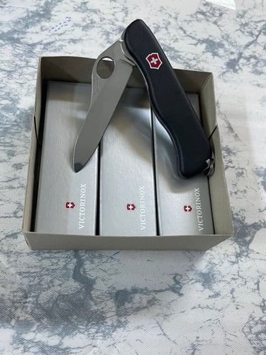 مطويه سويسريه بملقاط ومنكاش جوده عاليه حدها موووس...