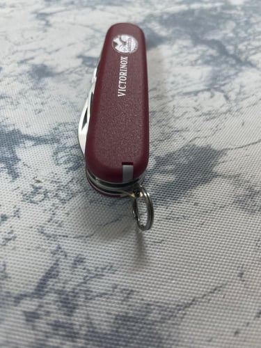 مقلميه سكين متعدده الاستخدامات صناعه سويسريه