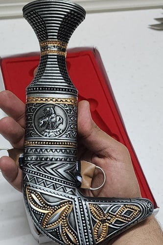 جنبيه عمانيه زينه عرض ماهي حاده