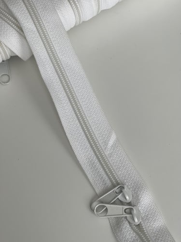 سحاب شنط أوف وايت