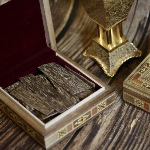 رقائق العود الفتنامي