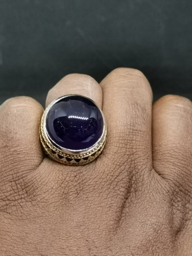 عخاتم الفضة بحجر جمشت الاماتست بصياغة صدوقي ومطلية...