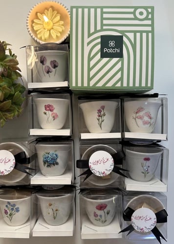 فناجيل العيد مع شوكلاته باتشي بثيمات مننوعه مع علب...