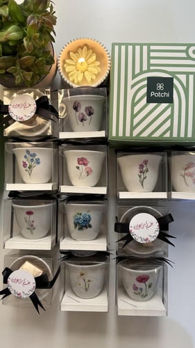 فناجيل العيد مع شوكلاته باتشي بثيمات مننوعه مع علب...