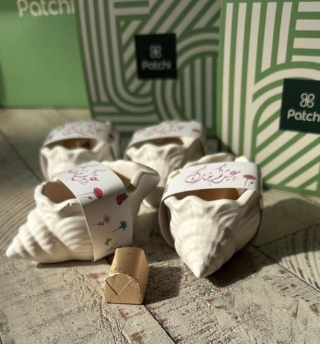 كوستر ميني صدفه للاكسسوار ات مع شوكلاته باتشي