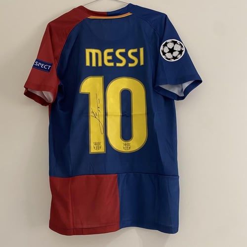 تيشيرت برشلونة بتوقيع ميسي نهائي 2009