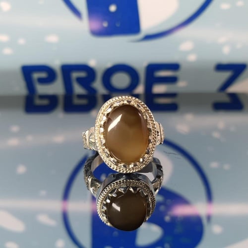 خاتم ملكي مميز بعقيق يماني ممتاز وصياغة يدوية وفضة...