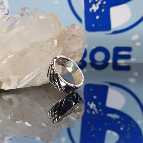 دبله مميزة وعصرية بصياغه يدوية PROF7 VIP بفضة عيار...