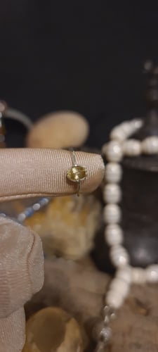 خاتم نسائي جميل وانيق بحجر الزركون البرتقالي الطبي...