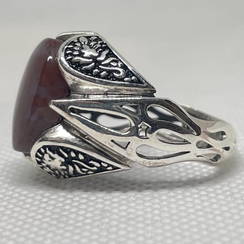 خاتم عقيق يماني مشجر ب صياغة مميزة برتاش مع منشار...