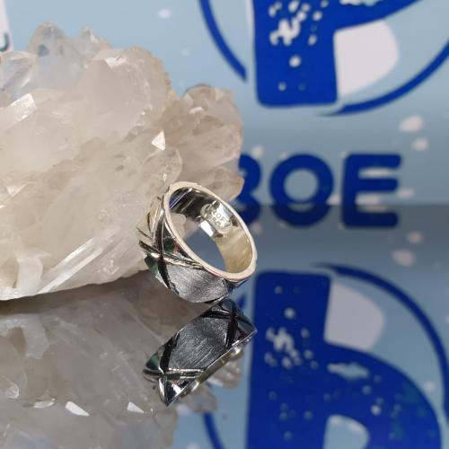 دبله مميزة وعصرية بصياغه يدوية PROF7 VIP بفضة عيار...