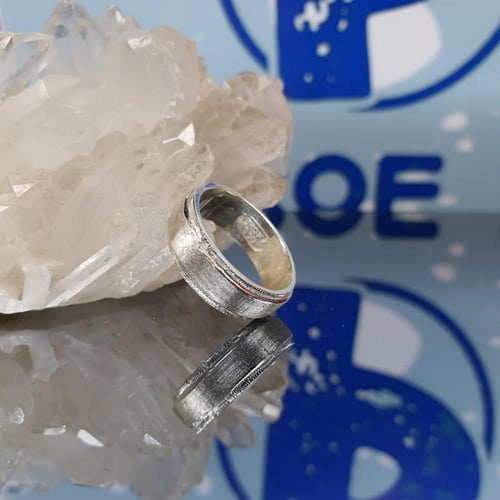 دبله مميزة وعصرية بصياغه يدوية PROF7 VIP بفضة عيار...