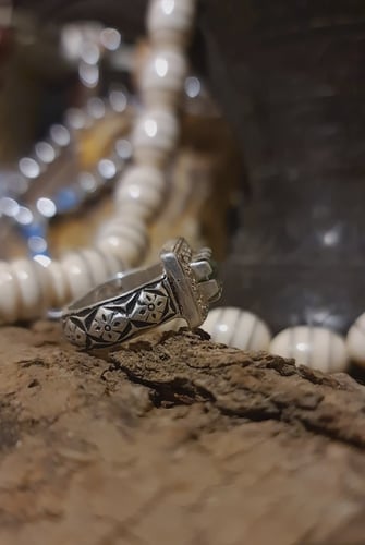 خاتم رجالي ملكي انيق ومميز بحجر الترمالين الطبيعي...