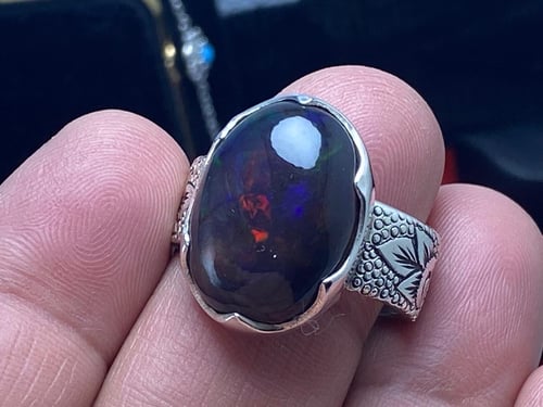 خاتم فضة عيار ٩٢٥ برتاش يدوي بفص أوبال طبيعي