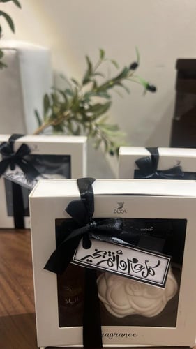 فواحه وقطعه ديكور عطريه+زيت عطري