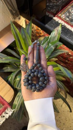 A tasbih with a clait turban