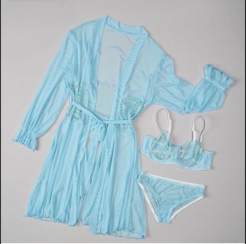 روب تول بطقم داخلي