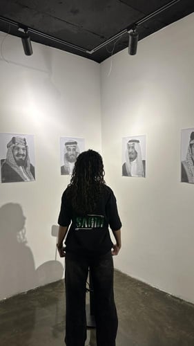 تيشرت اليوم الوطني أسود oversize