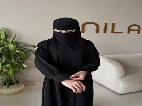 عبايه رقمها 04 مع طرحه ونقاب مجاناً