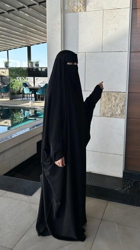 عباية رأس باكمام سترتش