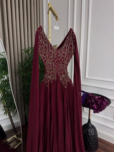 فستان سهره فخم عودي