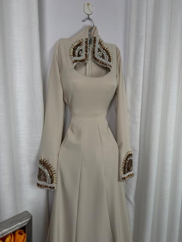 فستان سهره فخم وناعم