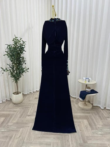 فستان جوخ فخم